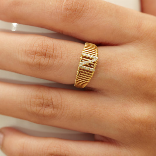 Ribbed Band Initial Diamond Ring - ILR4095