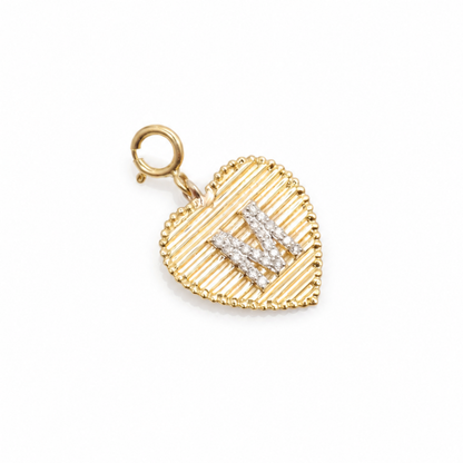 Ciondolo a cuore a coste con diamante iniziale